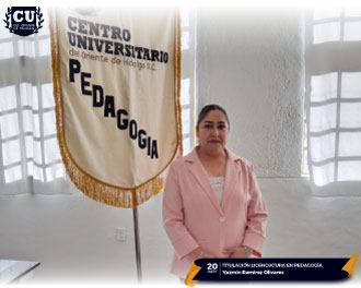 Yazmin Ramírez Olivares durante su examen profesional